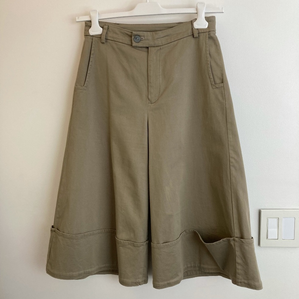 High-Waist Wide Leg Pants in Olive